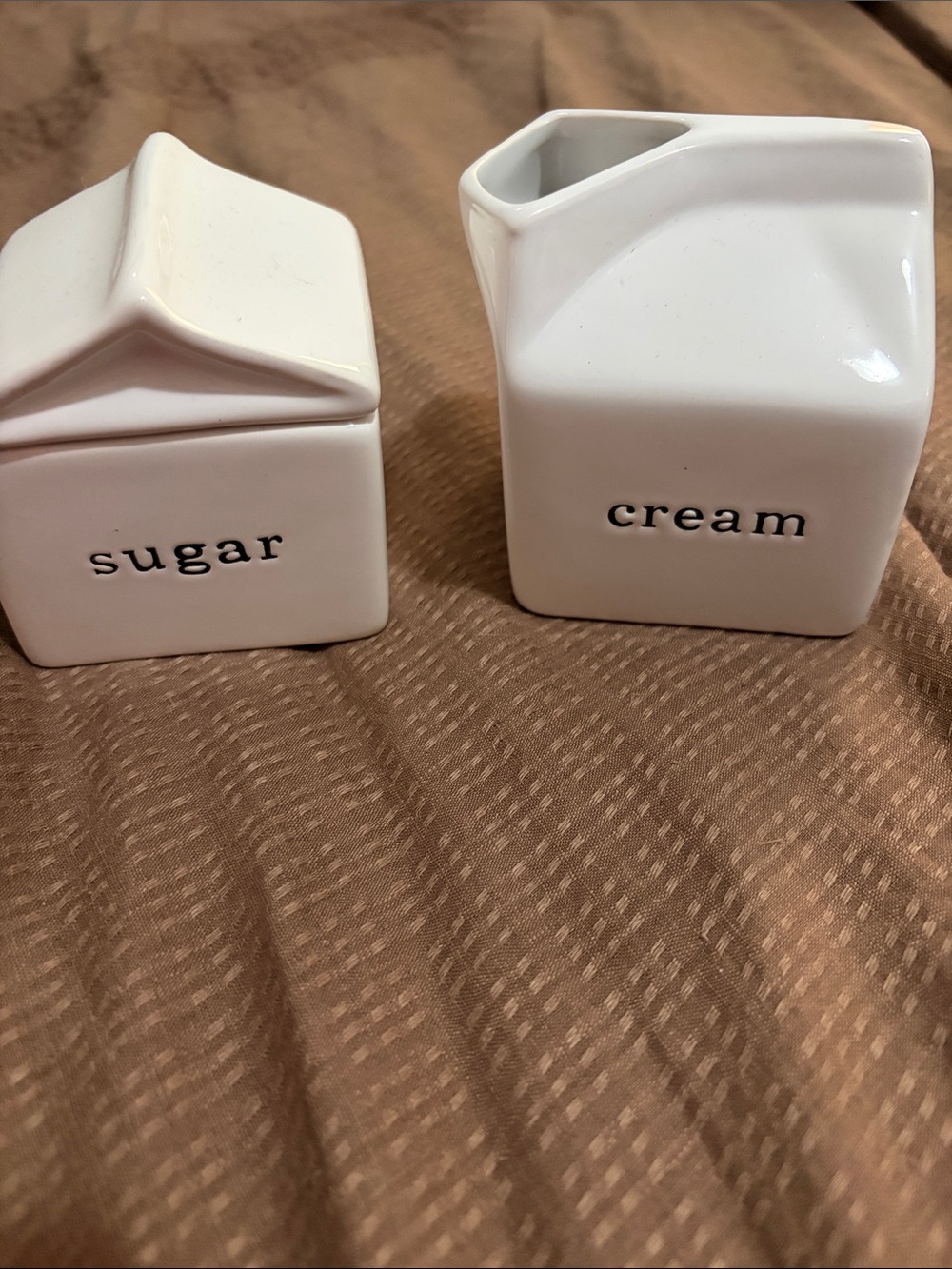 Crate & barrel cream and sugar set